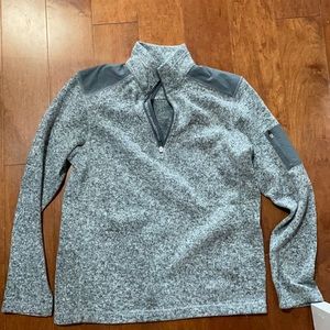 Grey men’s Eddie Bauer quarter zip